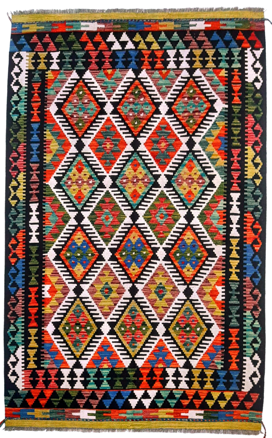 Fine Rug - 185 x 126 cm