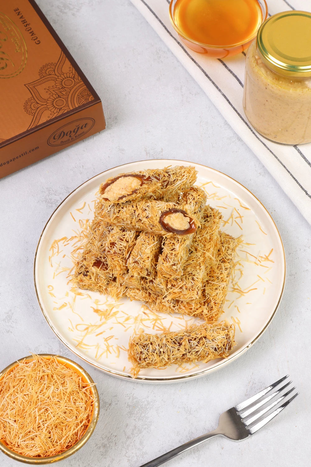 Kadayif-Coated Pestil Roll